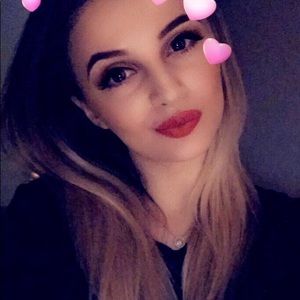 Meet your Posher, Kreshnike